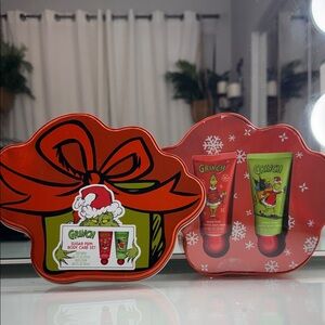 Grinch Holiday Bath & Body Gift Set - Red and Green